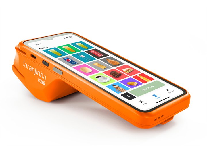 Lettore Rede/Itaú che mostra sullo schermo la galleria prodotti di ConnectStore POS.