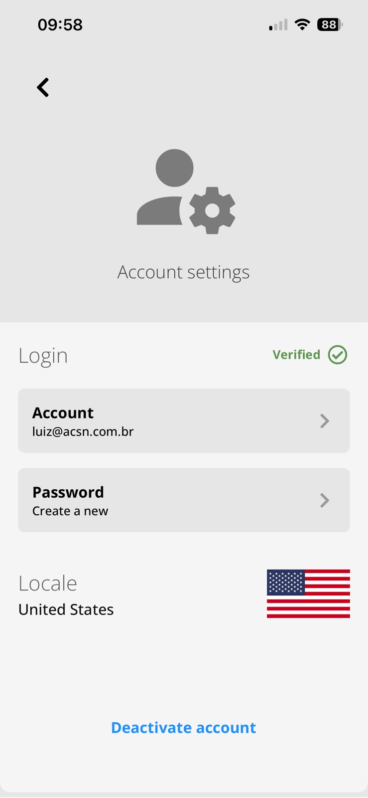 Schermata di configurazione dell'account nell'app, con l'accesso verificato e il paese dell'account impostato.